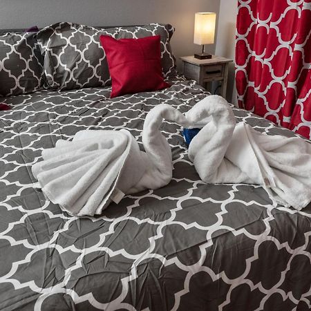 Urban Retreat 1Br With Free Park Apartment Houston Bagian luar foto